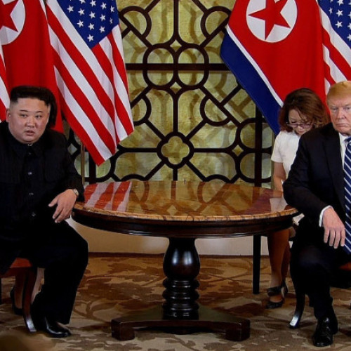 Donald Trump dorește o întâlnire cu Kim Jong Un în timpul turneului său în Asia