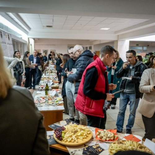 Universitatea Aurel Vlaicu a organizat conferința regională despre gastronomie și vinuri ardelenești