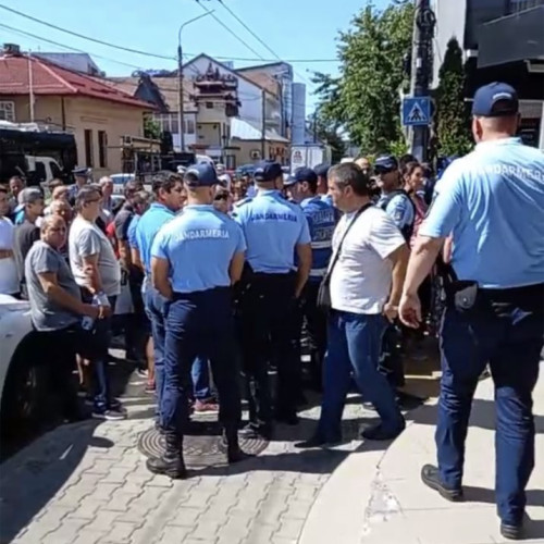 Sindicatele amenință cu proteste dacă salariul minim nu crește