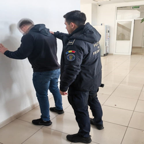 Un bărbat cu dublă cetățenie arestat la frontiera Stânca