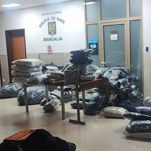 Au fost confiscate peste 250 de piese de îmbrăcăminte contrafăcute pe DN 39