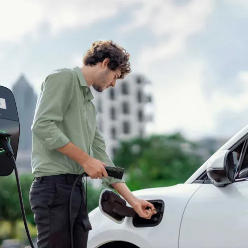 Clujean propune stație de încărcare pentru mașini electrice pe strada Bucium