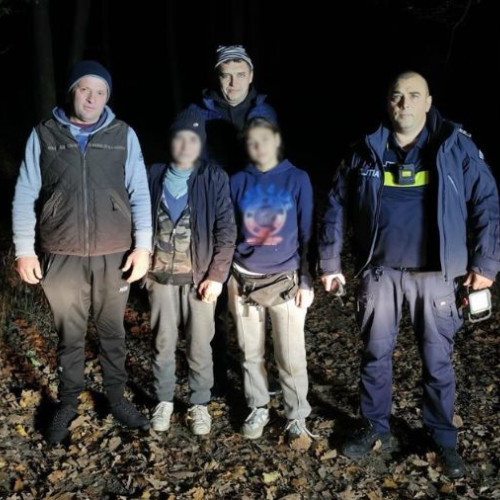 Fetiță de 13 ani și mama sa, salvate după ce s-au rătăcit în pădure în comuna Urechești