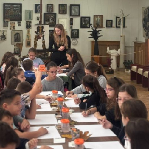 Copiii descoperă arta prin ghidaje și ateliere creative la muzeu