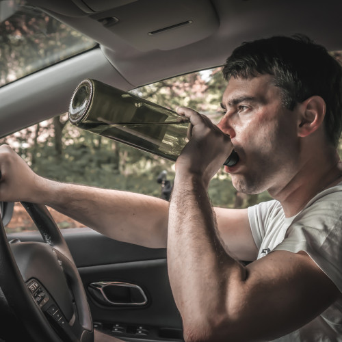 Mai mulți șoferi din Neamț prinși conducând sub influența alcoolului în ultimele 48 de ore