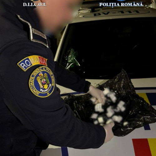 Un tânăr de 23 de ani reținut pentru trafic de droguri în Brașov