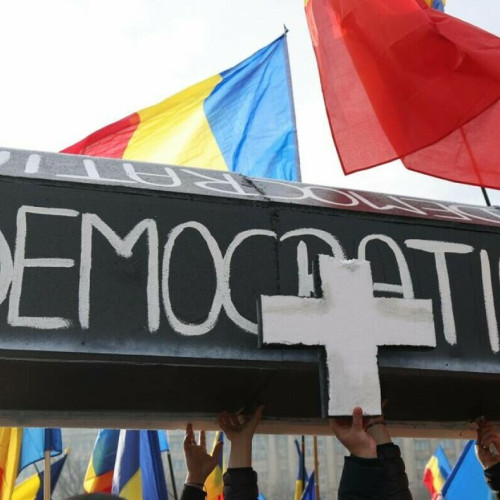 România între tăcere și trădare: o reflecție asupra prezentului națiunii