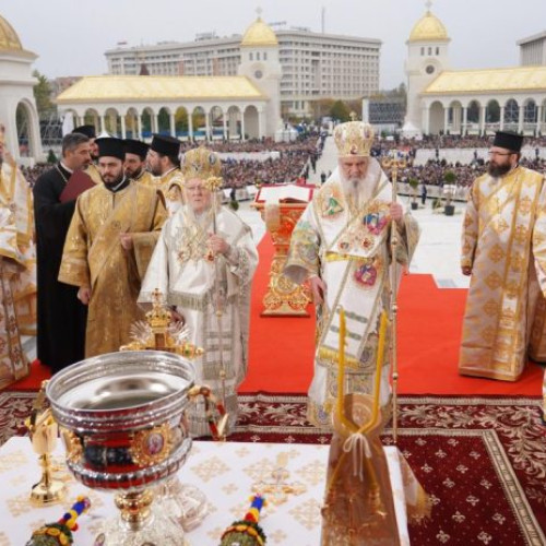 Sfințirea mozaicului și a exteriorului Catedralei Naționale de către patriarhi