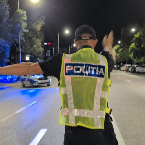 Femeie acuzată de ultraj după ce a mușcat un polițist în timpul unei intervenții