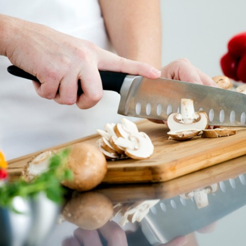 Școala din Costești angajează bucătar pentru meniuri sănătoase destinate elevilor