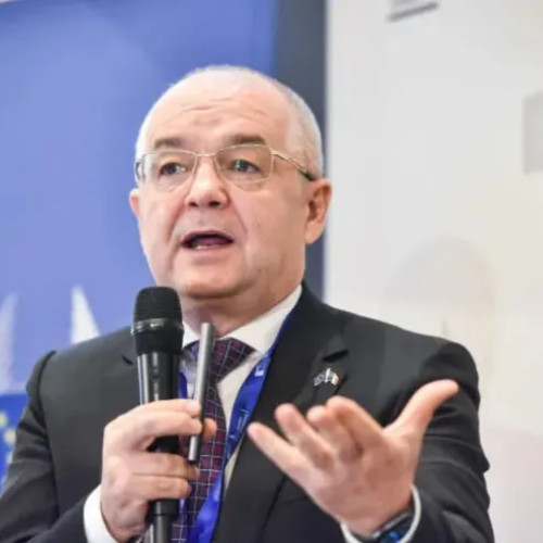 Emil Boc: actuala coaliție de guvernare este mai grea decât cea din 2010