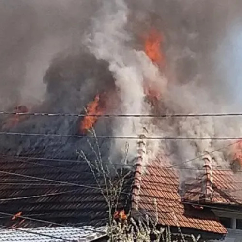 Incendiu la o casă din Cluj-Napoca, un bărbat rănit cu arsuri la față
