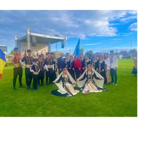 Ansamblul Can Renkler a adus tradițiile tătarilor dobrogeni la Festivalul Toamnei din Craiova