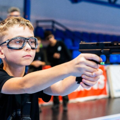 Doi copii ieșeni au câștigat la Campionatul Național RoAirsoft Precision Challenge