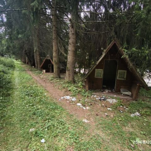 Campingul Râșnov a revenit oficial în proprietatea orașului