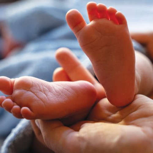 Experţii cer recunoaşterea psihozei postpartum ca boală psihiatrică distinctă