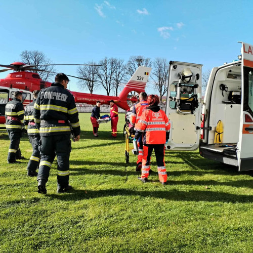 Elicopterul SMURD a transportat un bărbat cu infarct din Botoșani la Iași