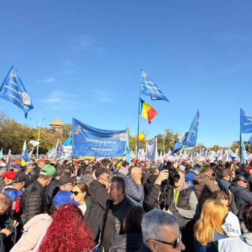 Mii de sindicaliști protestează la Guvern pentru creșterea salariilor și pensiilor