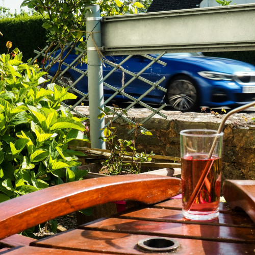 Foișoarele din lemn transformă grădinile în spații funcționale și estetice