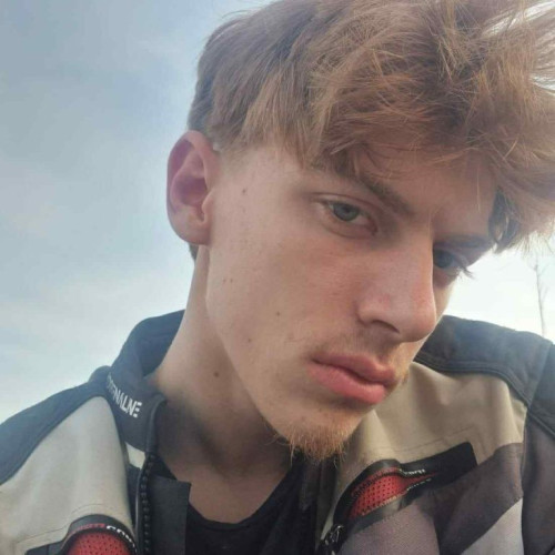 Tânăr din Gorj reclamă condițiile din sistemul de protecție a copilului