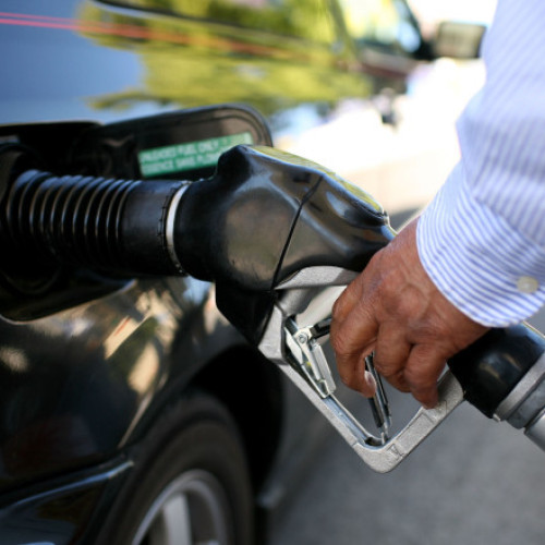 Prețurile la carburanți în creștere în România înainte de majorarea accizei