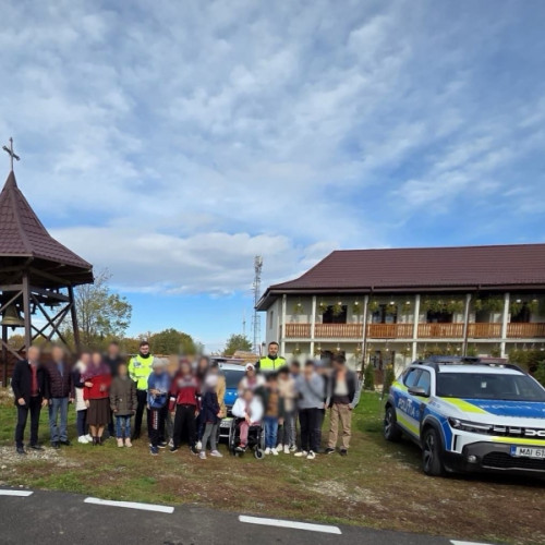 Polițiști din Ion Creangă desfășoară acțiune preventivă pentru copiii din Roman