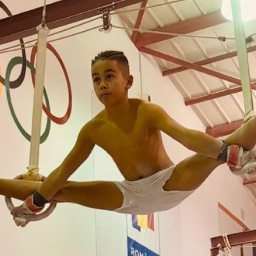 Eric Durbalău s-a calificat pe primul loc la Campionatele Balcanice de gimnastică