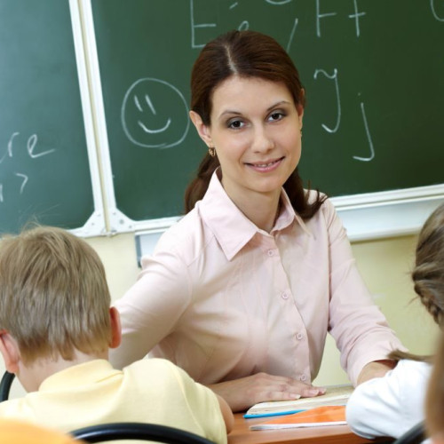 Comisia Europeană a aprobat acordarea primelor pentru profesorii români din fonduri europene