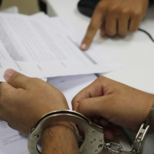 Trei persoane reținute după perchezițiile în dosarul exploziei din Rahova