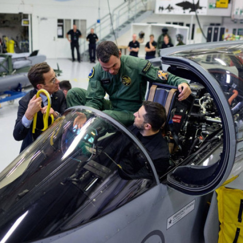 Suedia și Ucraina au semnat un acord pentru avionul de vânătoare Gripen