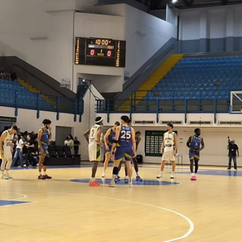 Corona Brașov a suferit trei înfrângeri în grupa Ligii Europei Centrale de baschet