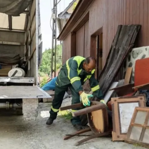 Campanie gratuită de colectare a deșeurilor voluminoase și textile în comuna Jucu