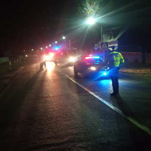 Un pieton rănit după ce a fost lovit de o autoutilitară pe DN2 în Traian