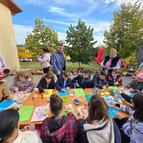 Festivalul „Toamna în poveste și culori” a ajuns la a treia ediție în Petrești