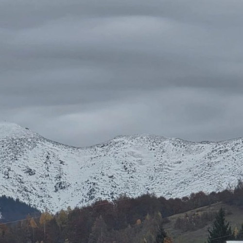 Salvamont Maramureș intervine pentru recuperarea a doi cetățeni ucraineni în Munții Maramureșului