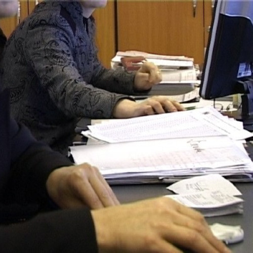 Coaliția acceptă reducerea cu 10% a posturilor din administrație pentru bugetul pe 2026