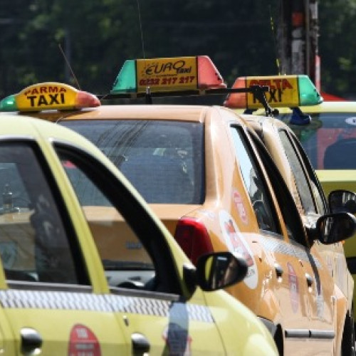 Taximetrist din Târgu Jiu a fost jefuit de telefonul mobil în timpul unei curse