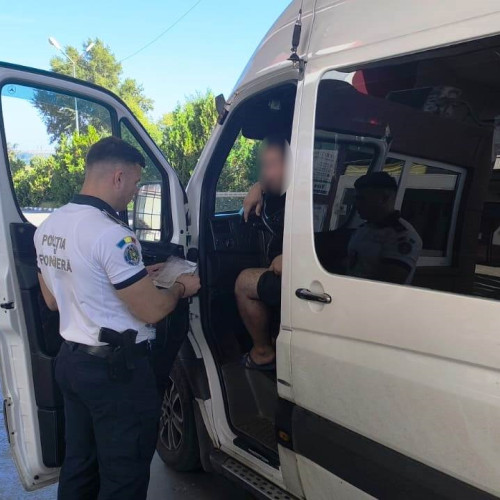 Cetățean român prins cu asigurare falsă la frontiera Rădăuți Prut