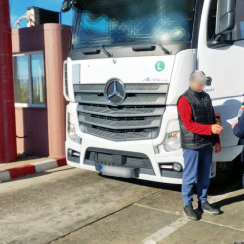 Bărbat prins la Stânca conducând autocamion fără drept de circulație în România