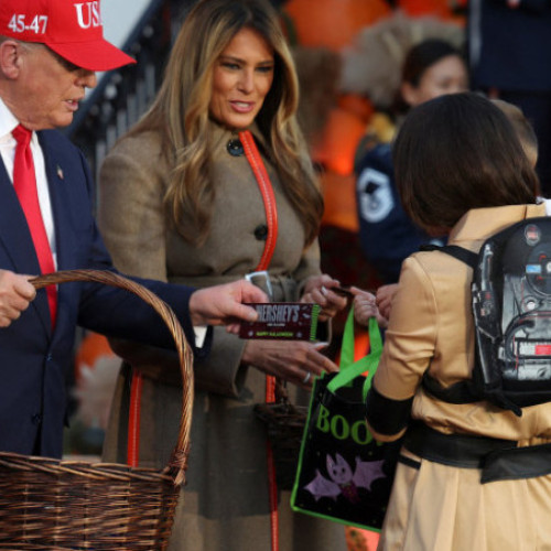 Donald Trump a găzduit petrecerea de Halloween la Casa Albă cu sute de copii şi părinţi