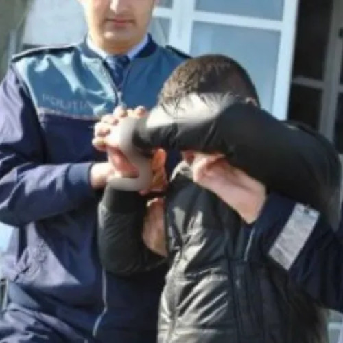 Bărbat din Cluj arestat pentru o serie de furturi și o tâlhărie în octombrie