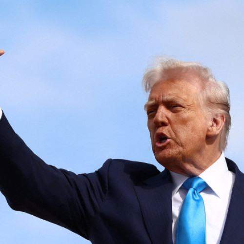 Trump neagă planurile de lovituri în Venezuela în contextul amplificării prezenței militare americane