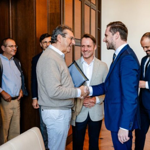 Primarul general interimar discută dezvoltarea urbană cu arhitectul spaniol Leopoldo Arnaiz