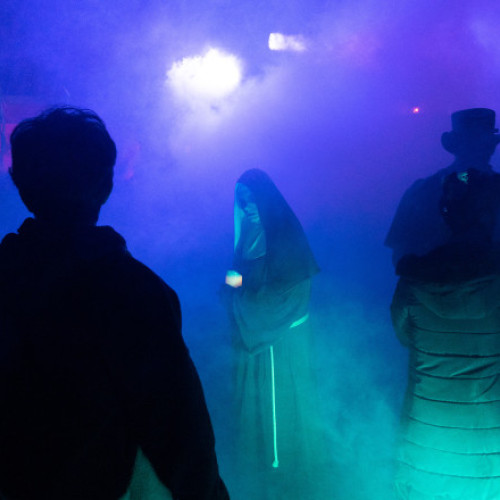 Zece persoane au leșinat la o petrecere de Halloween în Stuttgart, anchetă deschisă