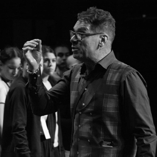 Invitație la omagierea regretatului coregraf Hugo Wolff de către Teatrul Tony Bulandra din Târgoviște