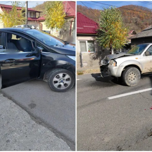 Accident rutier în Dej, două persoane de 70 de ani primesc îngrijiri la fața locului