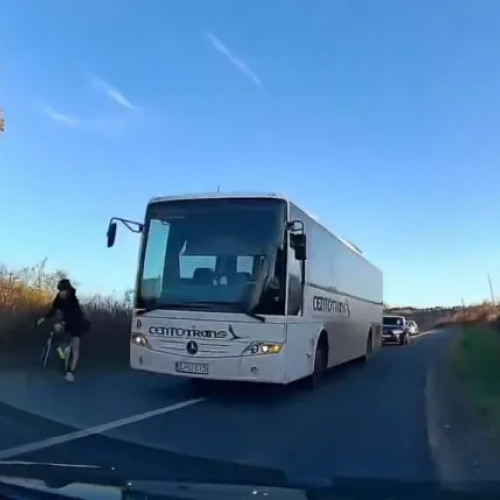 Moment de groază în trafic pentru o clujeancă din Florești din cauza unui autocar imprudent