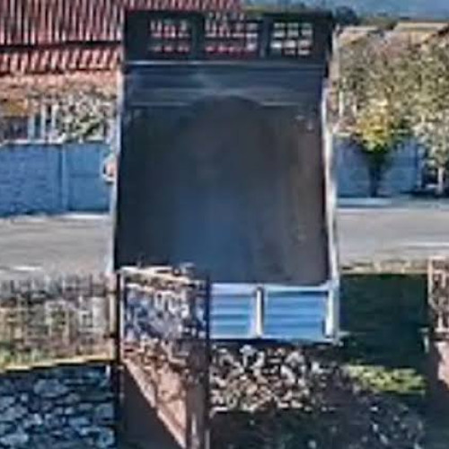 Conflict în Gorj între doi vecini escaladat cu amenințări și vandalism