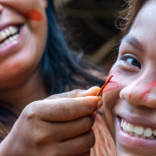 Popoarele indigene necontactate riscă extincția în zece ani, avertizează Survival International