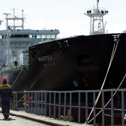 Atac cu drone ucrainene asupra portului Tuapse provoacă incendii și avarii pe nave